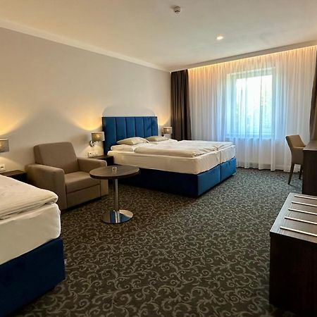 Pension Village Karlovy Vary Bagian luar foto