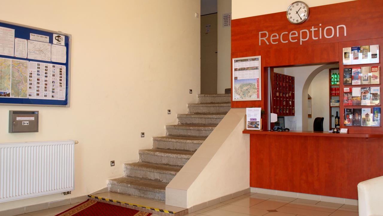 Pension Village Karlovy Vary Bagian luar foto
