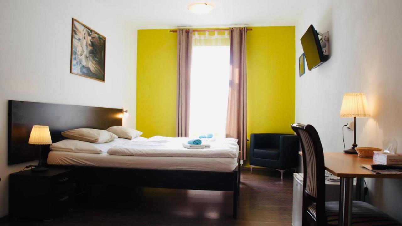 Pension Village Karlovy Vary Bagian luar foto